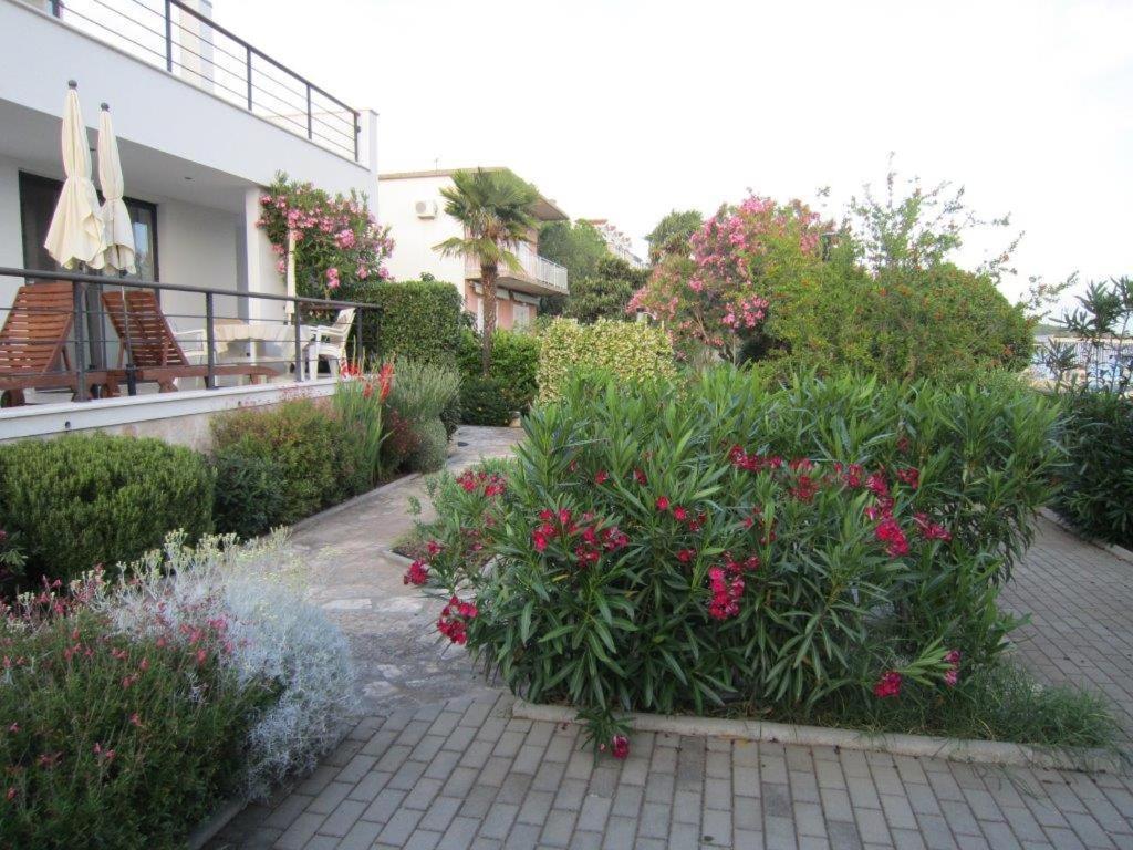 Midavkl Apartment Pirovac Ngoại thất bức ảnh